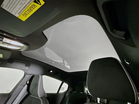 Certified 2023 Volvo C40 P8 Recharge Ultimate w/ Protection Package Premier image 23