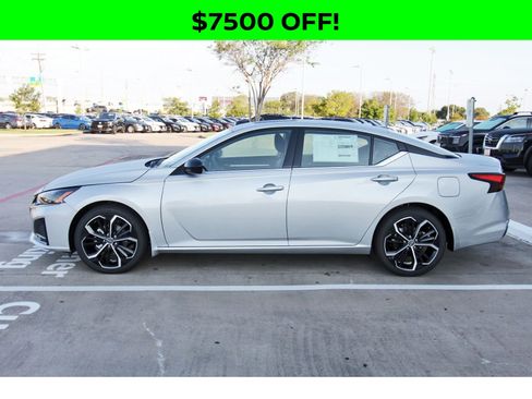 New 2025 Nissan Altima 2.5 SR w/ SR Premium Package image 5