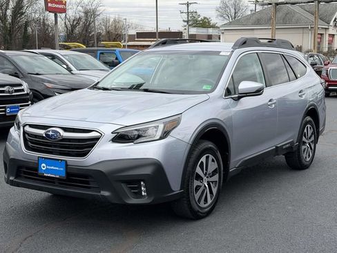 Used 2021 Subaru Outback Premium image 4