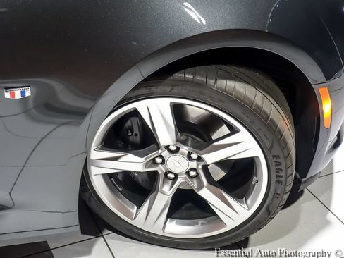 Used 2016 Chevrolet Camaro SS RWD image 11