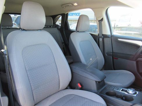 Used 2020 Ford Escape SE image 8