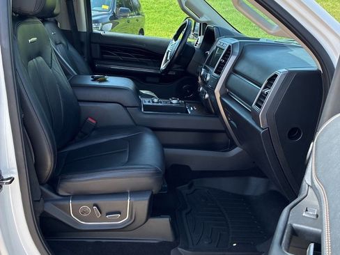 Used 2018 Ford Expedition Platinum AWD/4WD image 8