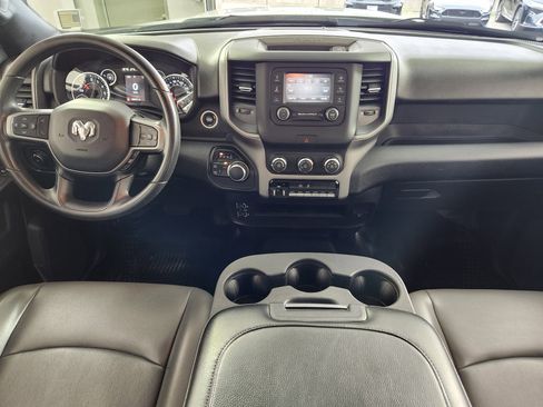 Used 2024 RAM 2500 Tradesman w/ Chrome Appearance Group AWD/4WD image 15