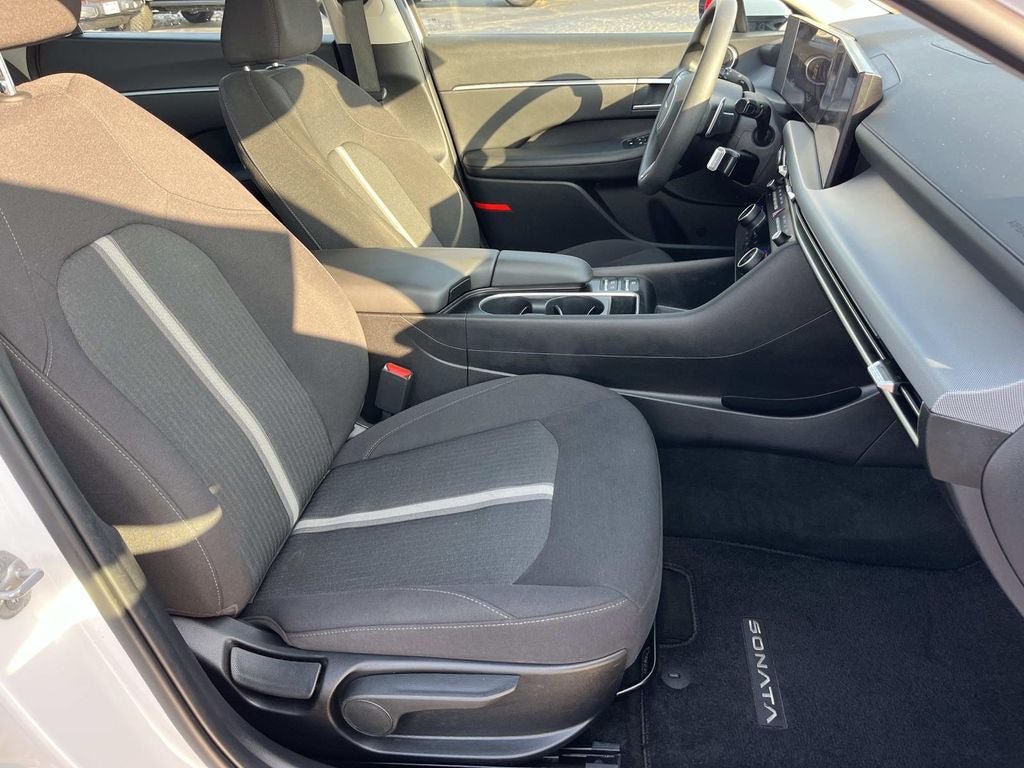 Used 2025 Hyundai Sonata SEL FWD image 24