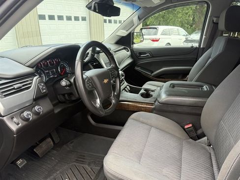 Used 2019 Chevrolet Tahoe LS w/ Enhanced Driver Alert Package AWD/4WD image 8