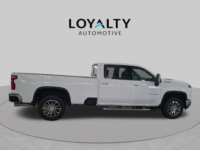 Used 2026 Chevrolet Silverado 3500 LTZ w/ LTZ Premium Package AWD/4WD image 5