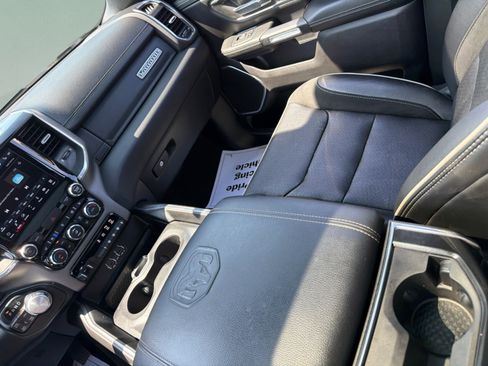 Used 2022 RAM 1500 Laramie w/ Sport Appearance Package AWD/4WD image 16
