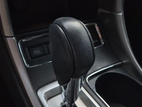 Used 2019 Subaru Ascent Premium AWD/4WD image 18