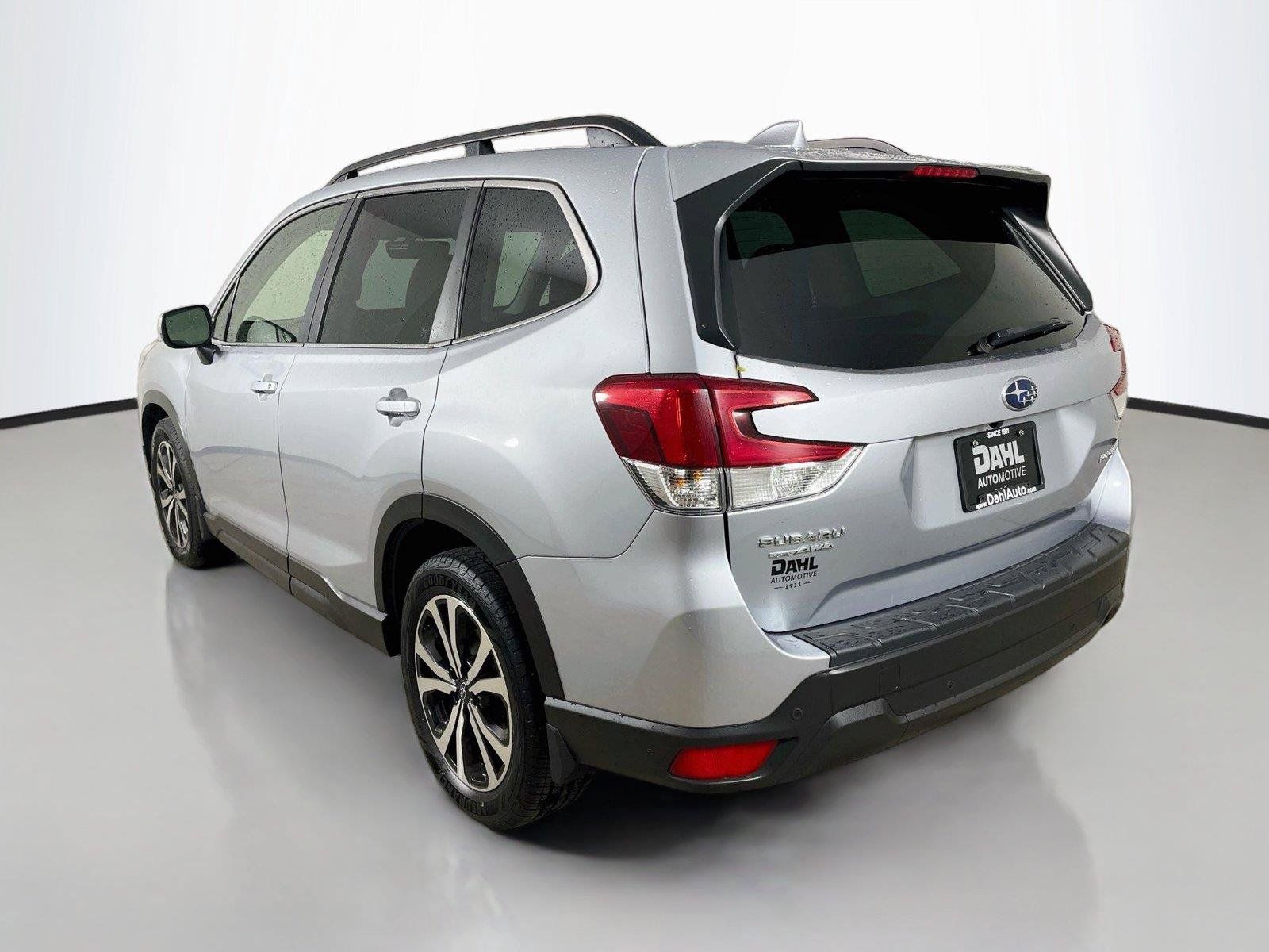 Used 2021 Subaru Forester Limited AWD/4WD image 10