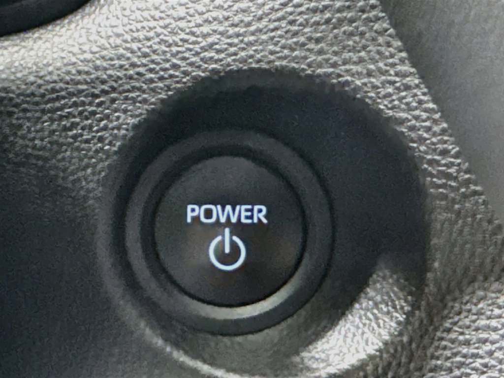 Used 2025 Toyota Corolla Cross AWD Hybrid image 19