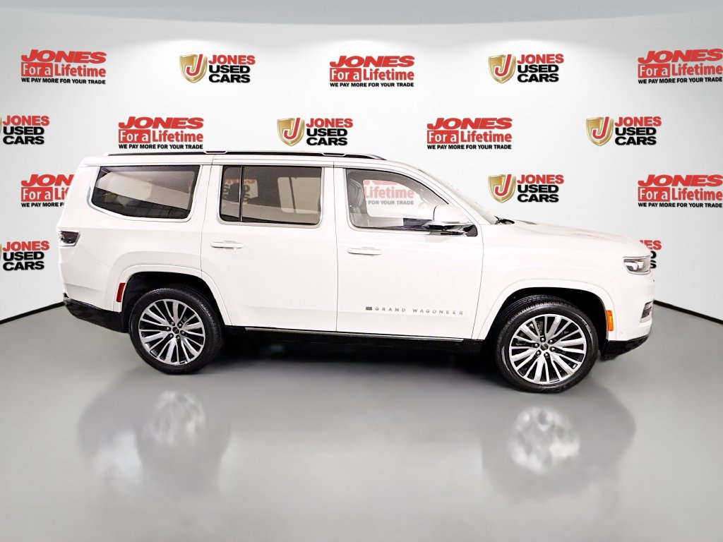 Used 2022 Jeep Grand Wagoneer Series III w/ Flexible Seating Group AWD/4WD image 19