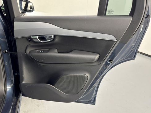 Used 2018 Volvo XC90 T8 Momentum w/ Convenience Package image 46