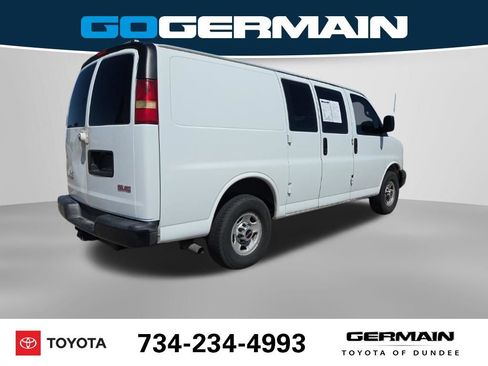 Used 2015 GMC Savana 3500 w/ Cold Climate Package RWD image 7