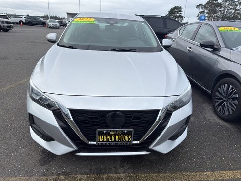 Used 2022 Nissan Sentra SV image 2