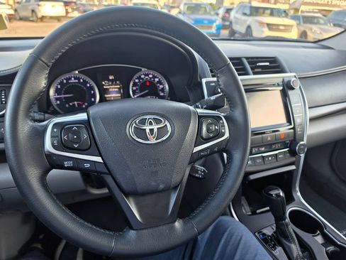 Used 2016 Toyota Camry XLE w/ Advanced Technology Package FWD image 17