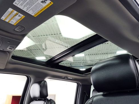 Used 2020 Ford F150 Lariat w/ Equipment Group 502A Luxury image 35