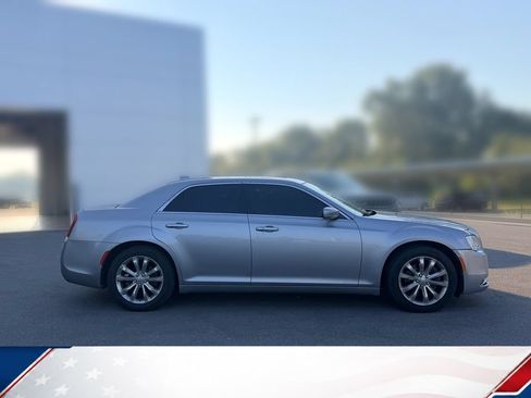 Used 2016 Chrysler 300 Limited w/ Driver Convenience Group AWD/4WD image 4