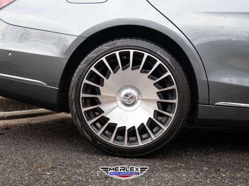 Used 2018 Mercedes-Benz S 560 4MATIC Sedan w/ Premium Package image 11