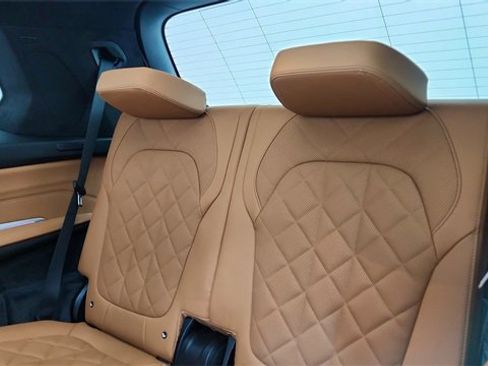 Used 2025 BMW X7 xDrive40i w/ M Sport Package image 30