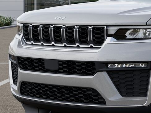 New 2026 Jeep Grand Cherokee Limited AWD/4WD image 37