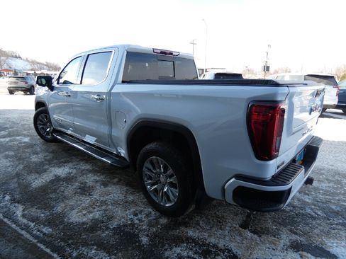 Certified 2022 GMC Sierra 1500 Denali image 11