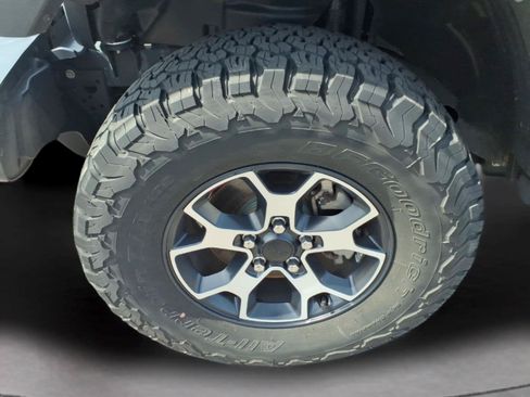Used 2021 Jeep Wrangler Unlimited Rubicon AWD/4WD image 11