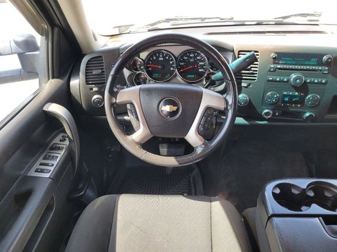 Used 2013 Chevrolet Silverado 2500 LT w/ Interior Plus Package AWD/4WD image 16