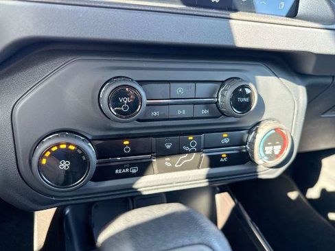 Certified 2025 Ford Bronco 2-Door AWD/4WD image 16