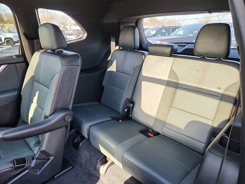 Used 2025 GMC Acadia AT4 image 11