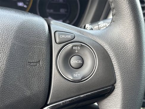 Used 2018 Honda HR-V EX-L image 40