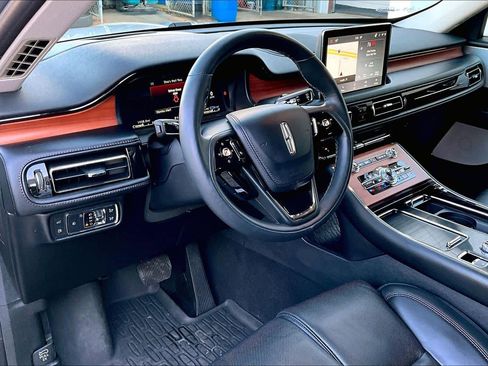 Used 2021 Lincoln Aviator Grand Touring w/ Equipment Group 302A image 17