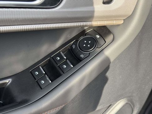 Used 2025 Ford Explorer Active image 16