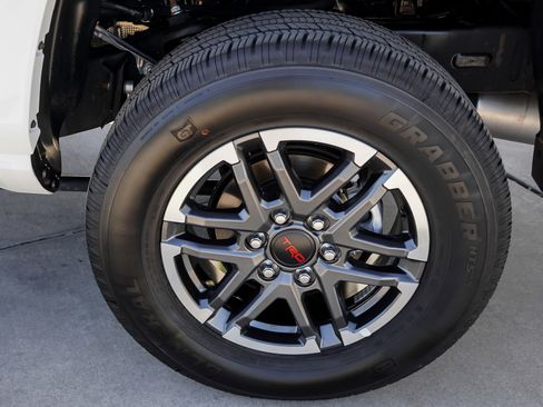 Used 2025 Toyota Tacoma TRD Sport AWD/4WD image 13