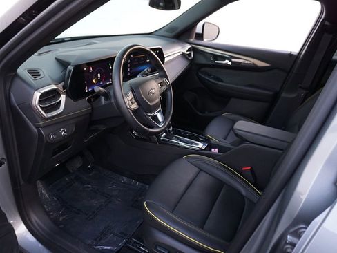 New 2025 Chevrolet TrailBlazer ACTIV FWD image 9