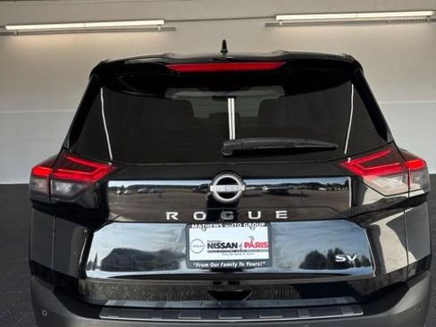 Certified 2023 Nissan Rogue SV FWD image 21