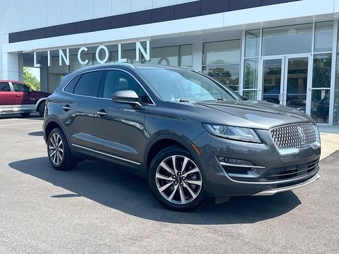 Used 2019 Lincoln MKC Reserve w/ MKC Climate Package AWD/4WD image 2