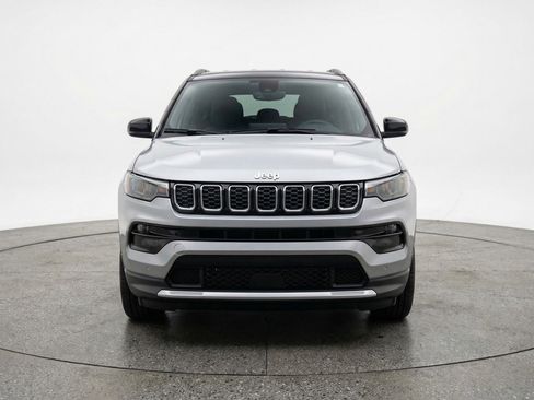 Used 2025 Jeep Compass Limited image 2