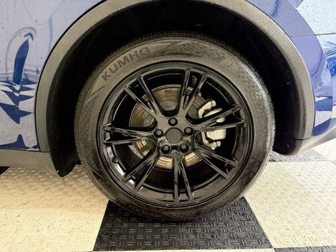 Used 2021 Tesla Model Y Standard Range image 11