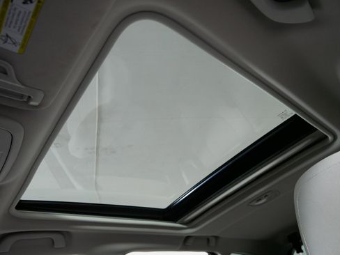 Used 2022 Subaru Forester Premium image 31