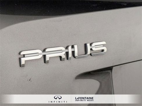 Used 2017 Toyota Prius Two image 10