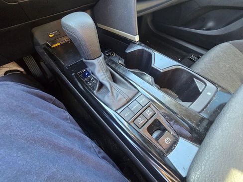 Used 2025 Toyota Camry LE image 16