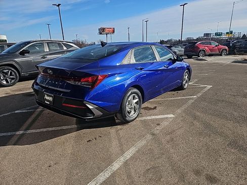 New 2026 Hyundai Elantra SE image 5