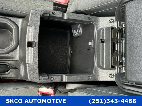 Used 2024 Jeep Wrangler Unlimited Sport AWD/4WD image 25