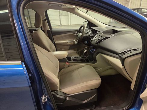 Used 2018 Ford Escape SE FWD image 30