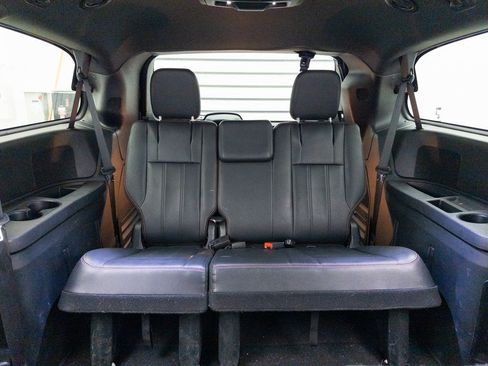 Used 2018 Dodge Grand Caravan GT image 27