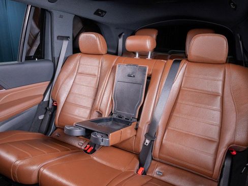 New 2026 Mercedes-Benz GLS 580 4MATIC image 30