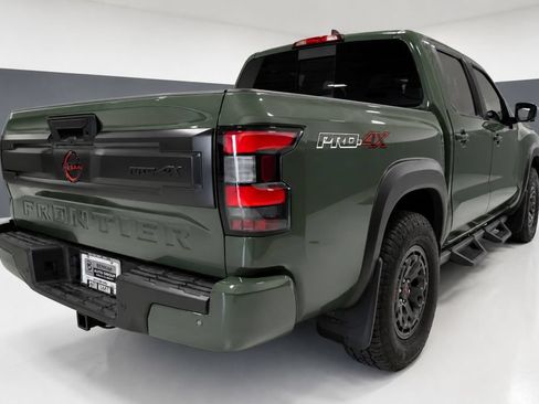Certified 2025 Nissan Frontier PRO-4X w/ Pro Premium Package AWD/4WD image 8