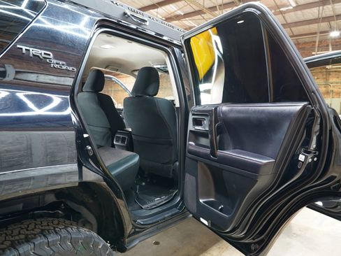 Used 2017 Toyota 4Runner TRD Off-Road image 43