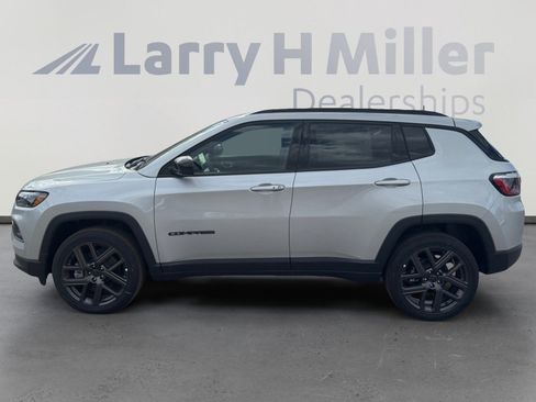 New 2026 Jeep Compass Latitude AWD/4WD image 2