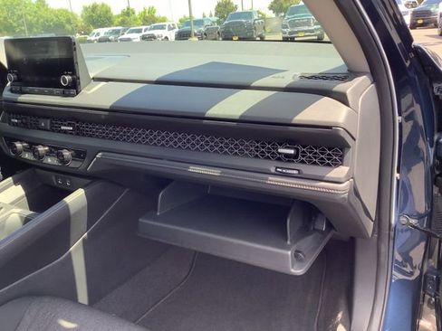 Used 2023 Honda Accord EX image 37